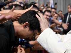 Francja: rośnie liczba powołań – młodzi szukają Boga