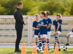 WF to nie opcja. Ukryte koszty rezygnacji z ruchu - co tracą dzieci przez zwolnienia z zajęć?