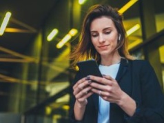 Sztuczna inteligencja w pracy. Zaskakujący skutek uboczny