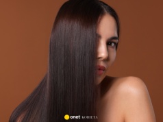 Odwołaj wizytę u fryzjera! Ta odżywka gwarantuje genialny efekt laminacji w domu. Hit