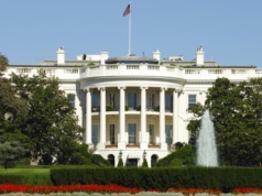 Biały Dom nie poinformował Illinois o wstrzymaniu federalnego dofinansowania na programy dla rodzin