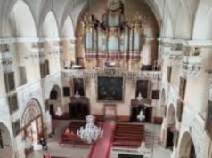 Jaka kwota powinna znaleźć się w kopercie dla księdza po kolędzie?