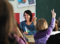 Nauczyciele powiedzieli jasno, ile chcą zarabiać. MEN szykuje zmiany w pensum