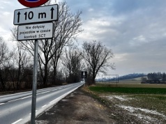 Błoto, pobocze i cudze pole. Tak Kraków przygotował miejsca kontroli wjazdu do SCT(Galeria)