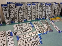 Idą zmiany dla kierowców. Zakład zniszczy tablice rejestracyjne