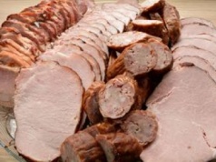 Zamiast kupować nafaszerowane chemią wędliny, zrób sam. Będą zdrowsze i smaczniejsze