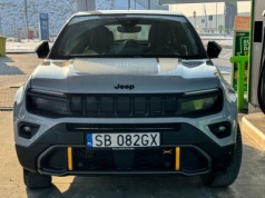 Ile Jeep Avenger 4xe pali na autostradzie? Sprawdziliśmy to bez taryfy ulgowej