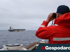 Ameryka uderza siłowo w 