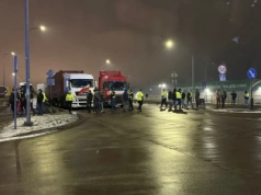 Ciąg dalszy protestu przewoźników kontenerowych – więcej ciężarówek i akcja piesza