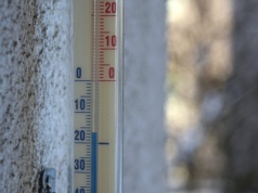 Ostrzeżenia IMGW przed mrozem i śniegiem. Meteorolodzy wskazali datę „drugiego uderzenia”