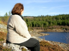 Te znaki zodiaku źle znoszą samotność. Brak towarzystwa to dla nich kara