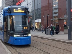 Zakaz głośnych rozmów w komunikacji miejskiej to martwe prawo. Mandatów będzie niewiele