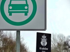 Dwa protesty przeciwko Strefie Czystego Transportu jednego dnia. Najpierw ZDMK, potem Muzeum Narodowe