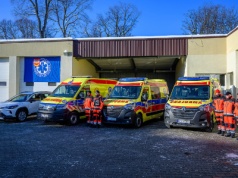 Trzy nowe karetki dla tarnowskiego pogotowia