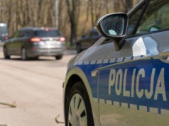 Ukradł samochód i jeździł bez uprawnień. 20-letni obywatel Mołdawii zostanie wydalony z Polski