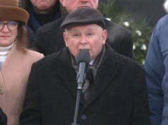 Prowokatorzy na miesięcznicy smoleńskiej. Prezes PiS: "Hańbą tego rządu jest to, że to toleruje"