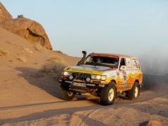 Rajd Dakar: Przed dniem przerwy Biało-Czerwoni zajmują miejsca na podium w dwóch kategoriach!