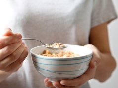 Jedz codziennie dla zdrowych jelit i serca. Te produkty są pełne błonnika