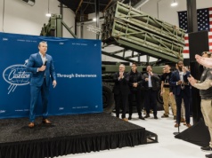 Sekretarz obrony USA w zakładach Castelion – dostawcy pocisków hipersonicznych