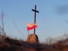 Bp Piotrowski: miejsce dramatycznie złych obyczajów pozbawione Boga. W takim kierunku zdąża Polska