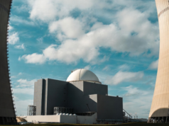 Meta kupuje więcej energii niż produkuje nasz Bełchatów