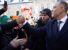 Prezydent na Jasnej Górze. Karol Nawrocki pielgrzymuje z Kibicami