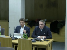 Gorąco w Sejmie: Wipler mówi o lobbingu ZBP. Ministerstwo blokuje zmiany ważne dla frankowiczów?