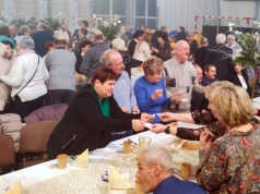 Seniorzy z gminy Tarnów podzielili się opłatkiem