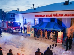 Nowy średni samochód ratowniczo‑gaśniczy trafił do OSP Jangrot