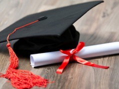 Cyfrowa rewolucja na uczelniach. Od 2027 roku dyplomy w wersji elektronicznej