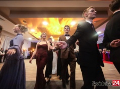 III LO ze Świdnicy rozpoczęło sezon studniówek