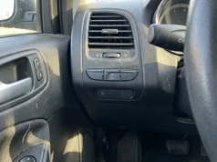 Opinie są mieszane, ale czy naprawdę psuje auto? Wpływa na silnik, rozrusznik i akumulator