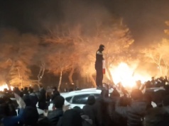 Dwa tygodnie protestów, trzeci dzień bez internetu. Co wiemy?