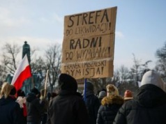 "Abonamentu nie kupię". Kilkaset osób na protestach w Krakowie