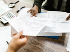 Robot OTTAVA bliżej wejścia na rynek. J&J kieruje do FDA wniosek o klasyfikację De Novo