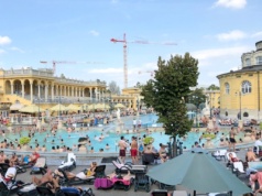 Kiedy wziąć urlop w 2026 roku, żeby skorzystać z długich weekendów?