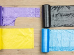 Rewolucja w segregacji śmieci, zaczęło się 1 stycznia. Przed domami fioletowe worki i kosze