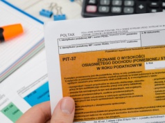 Który urząd wybrać: w miejscu zamieszkania czy zameldowania? Tam powinien trafić twój PIT