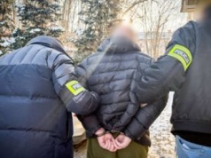 Okradał jedną Żabkę za drugą. Miał terroryzować pracowników nożem