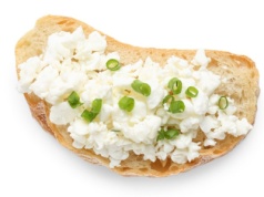 Jaki serek na kanapki? Łatwo wskażę ci najlepszy i najgorszy wybór