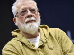 Tomasz Raczek grzmi w sieci. "Posłużyli się moim wizerunkiem"