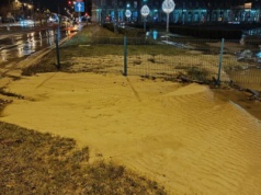 Awaria magistrali wodociągowej usunięta. Tramwaje wracają na stałe trasy