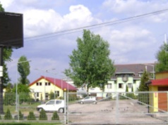 Pożar w budynku Monaru. Kilkanaście osób ewakuowano.