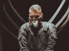 Bisz wchodzi do teatru – napisał tekst do musicalu