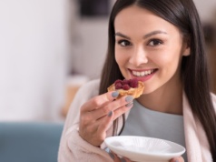 Masz ochotę na słodycze? Jedz je o tej porze, a cukier nie oszaleje