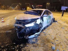 Nocne zderzenie aut na rondzie w Lublinie. Kierowca subaru nie patrzył na znaki