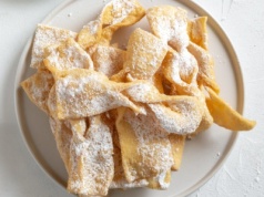 ​Te faworki zrobisz bez smażenia. Możesz je jeść nawet na diecie