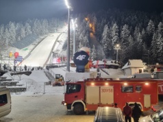 Strażacy z Krakowa na zabezpieczeniu Pucharu Świata w Zakopanem. Kamil Stoch oddał ostatni skok na Wielkiej Krokwi (Galeria)
