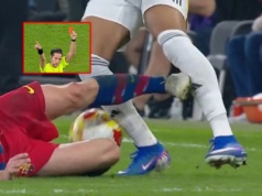 Gwiazdor Barcelony stracił rozum. Brutalne wejście w nogi Mbappe