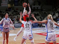 Emocje w starciu beniaminków. Zadecydował jeden punkt